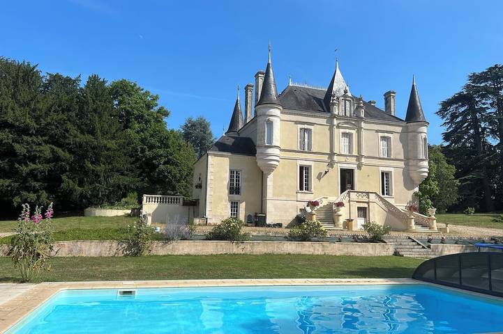 Château pour 10 personnes à Vienne (France)