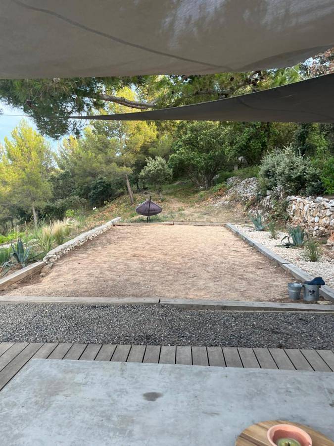 Location de vacances pour 2 personnes, avec piscine ainsi que jardin et vue à Meyreuil - 2