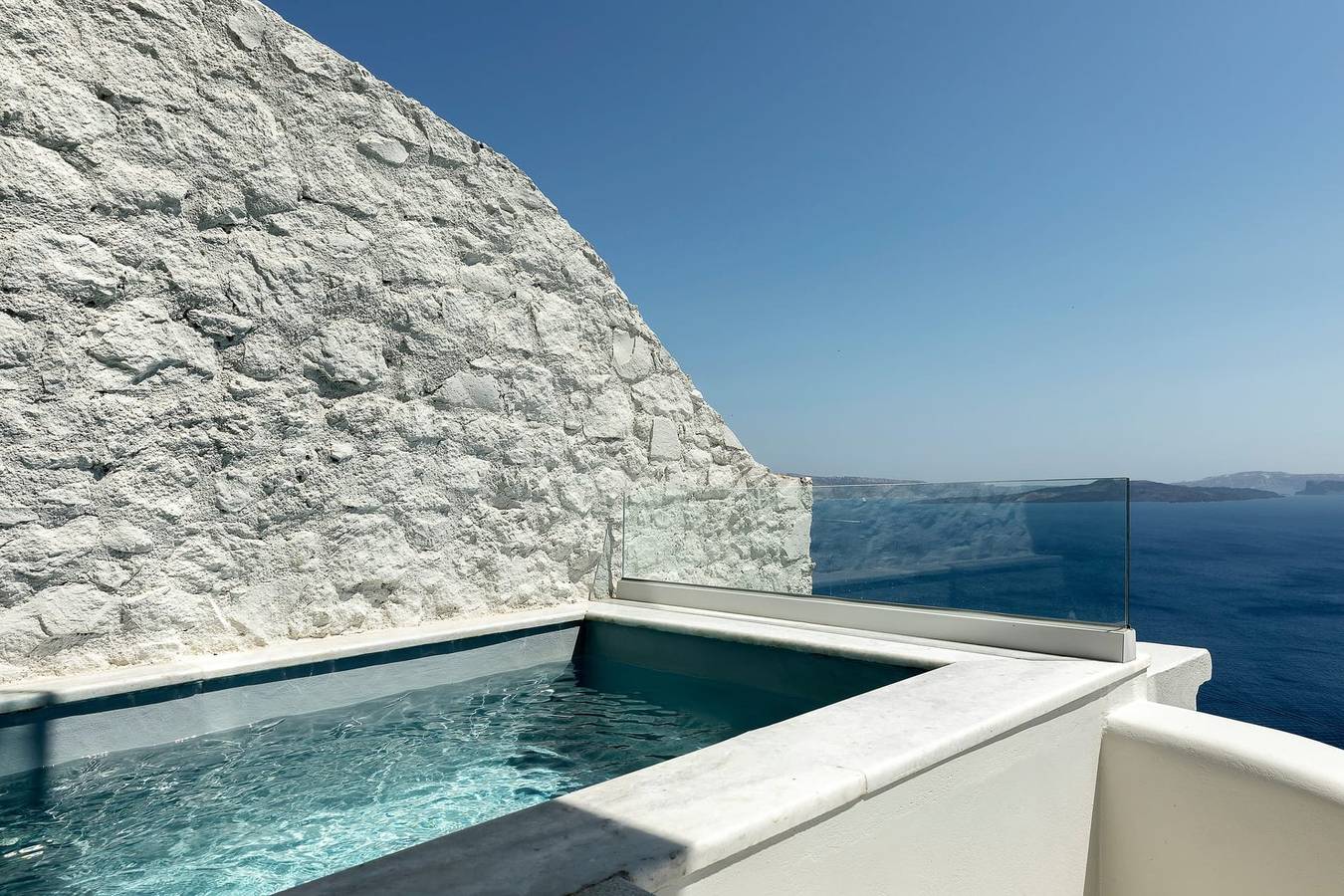 Master Santorini Suite | Breathtaking Sea Views and Outdoor Plunge Pool | Oia in Oia, Santorin