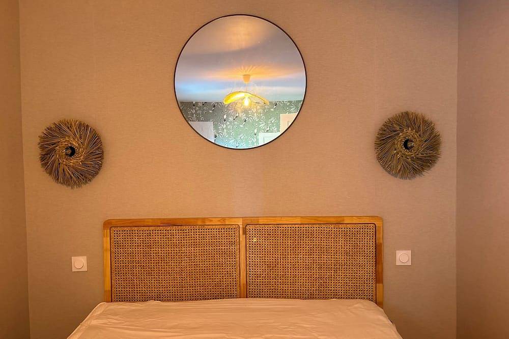 Lhanoï Maison en Pierre Entièrement Rénovée Avec Jacuzzi in Port-en-Bessin-Huppain, Bayeux region