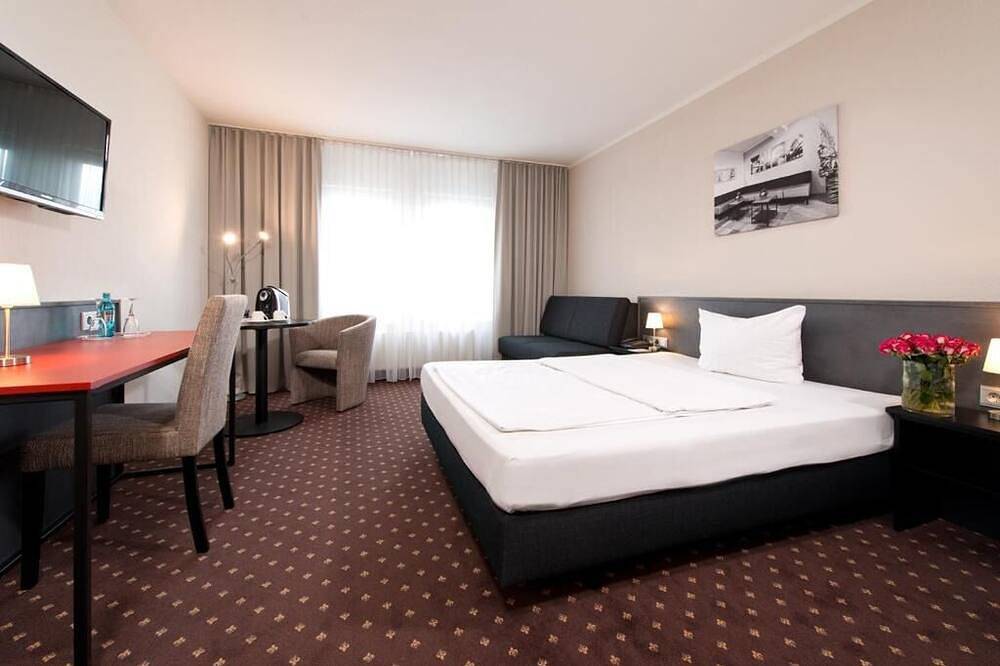 Relaxing Stay Close to Schwetzingen Palace | Free Parking & Pets Allowed in Hockenheimring, Hockenheim