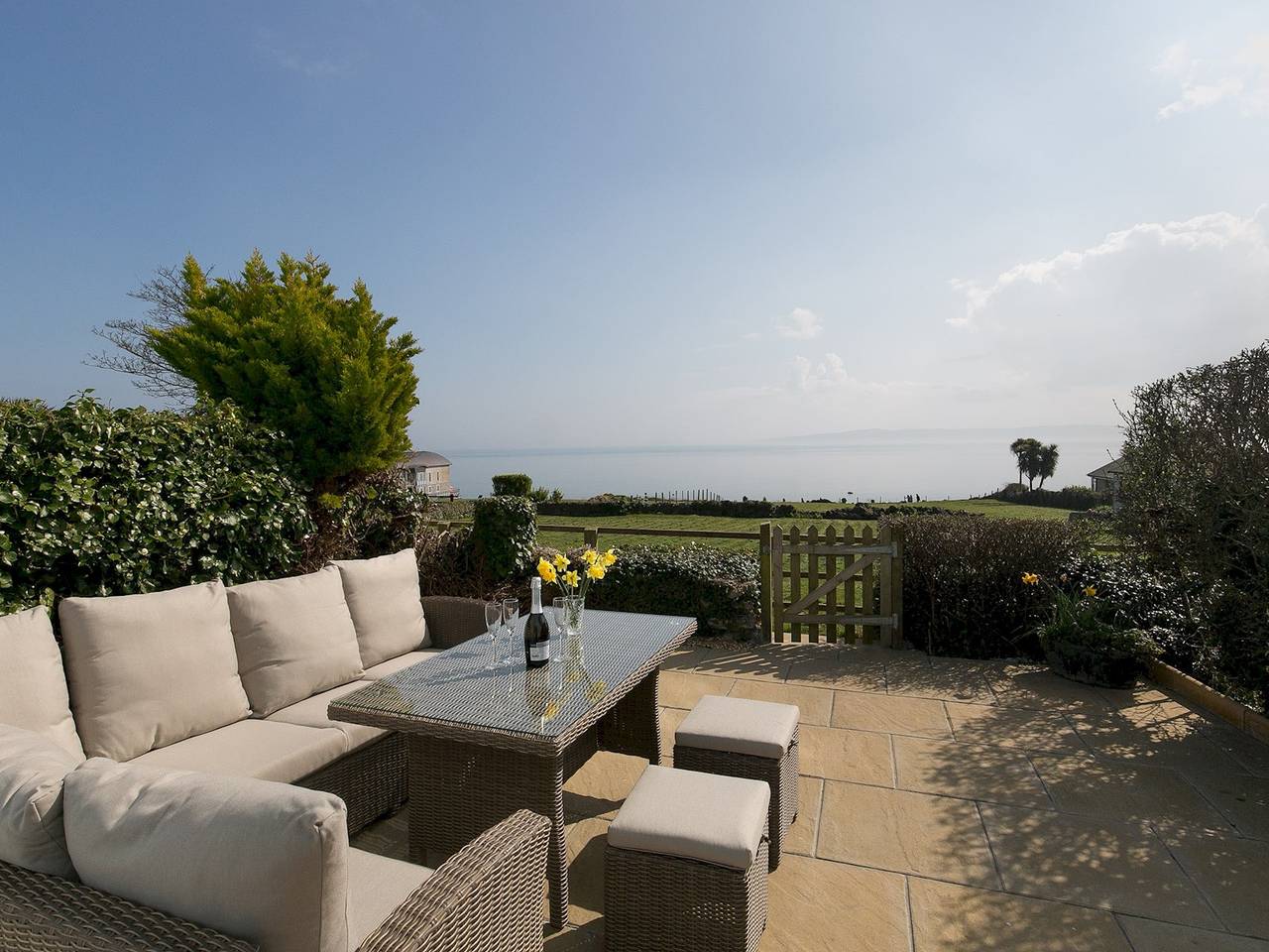 Glamping for 6 People in Moelfre, Isle of Anglesey