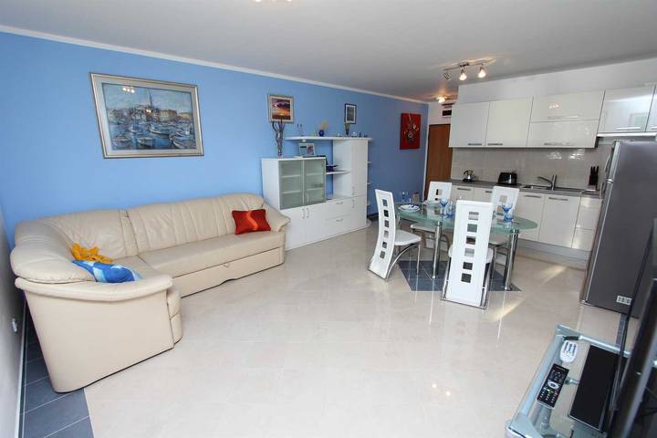 Apartament wakacyjny dla 4 osób, z balkon/ taras i balkon, Dla rodziny w Novigrad