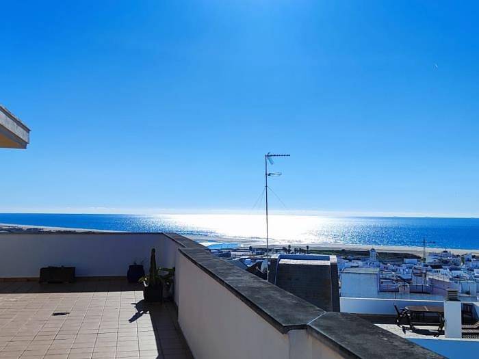 Vacation apartment for 6 people, with terrace and ocean view in Spain