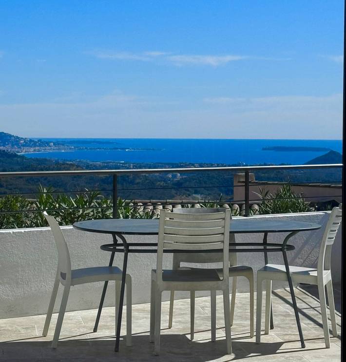 Location de vacances pour 6 personnes, avec terrasse à Les Adrets-de-l'Estérel - 3