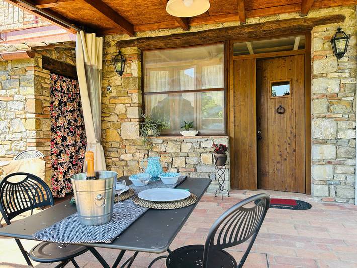 Villa per 2 persone, con Idromassaggio e Giardino in Siena e dintorni