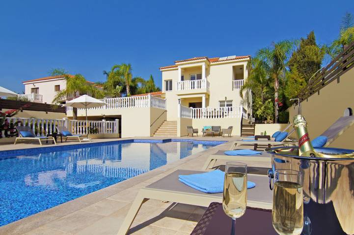 Villa for 8 people, with Balcony/Terrace and Balcony as well as Garden and Pool in Ayia Napa