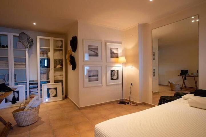 Gîte pour 3 personnes, avec balcon ainsi que jardin et piscine dans Almirida - 3