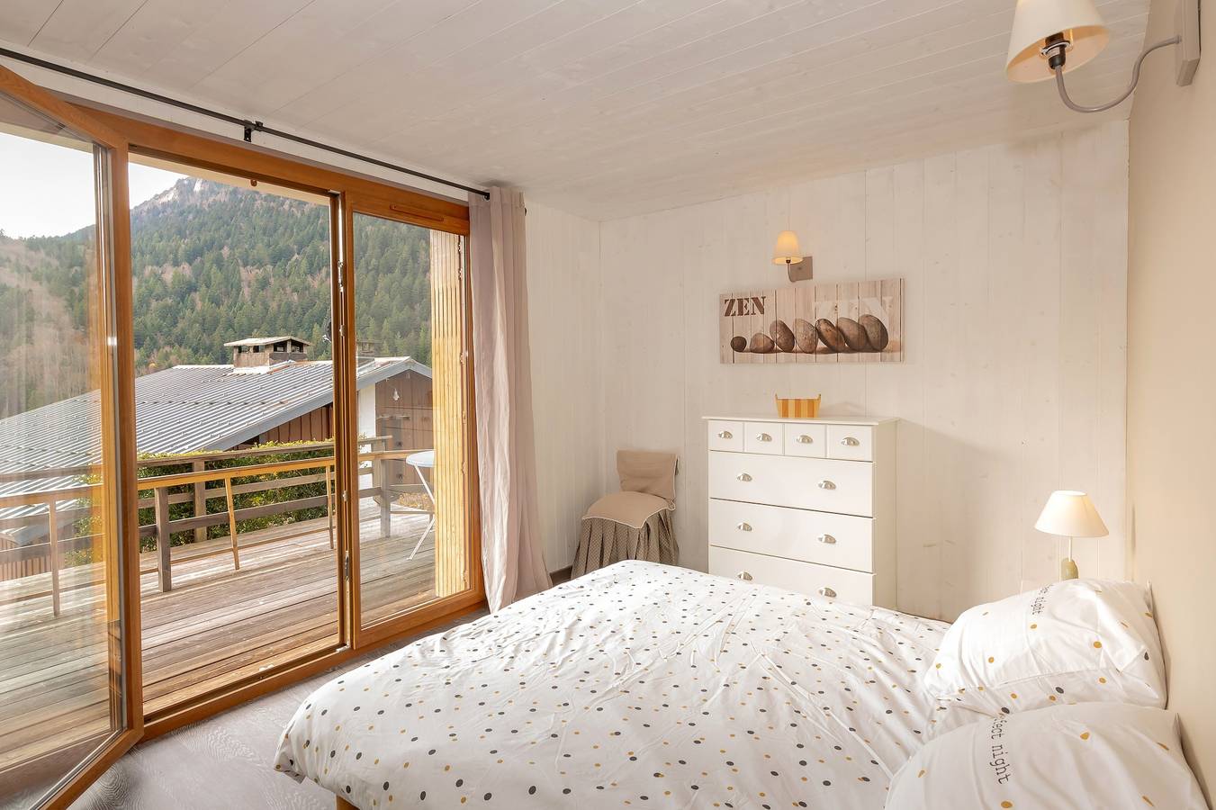 Apartamento entero, Apartamento «El apartamento del Pastor» con vistas a la montaña y terraza privada in Aillon-le-Jeune, Chambéry region