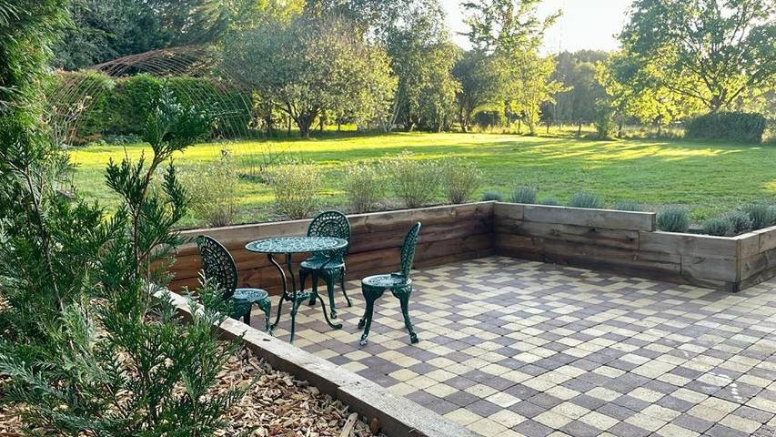 Appartement de vacances pour 2 personnes, avec Terrasse et Jardin à Domfront