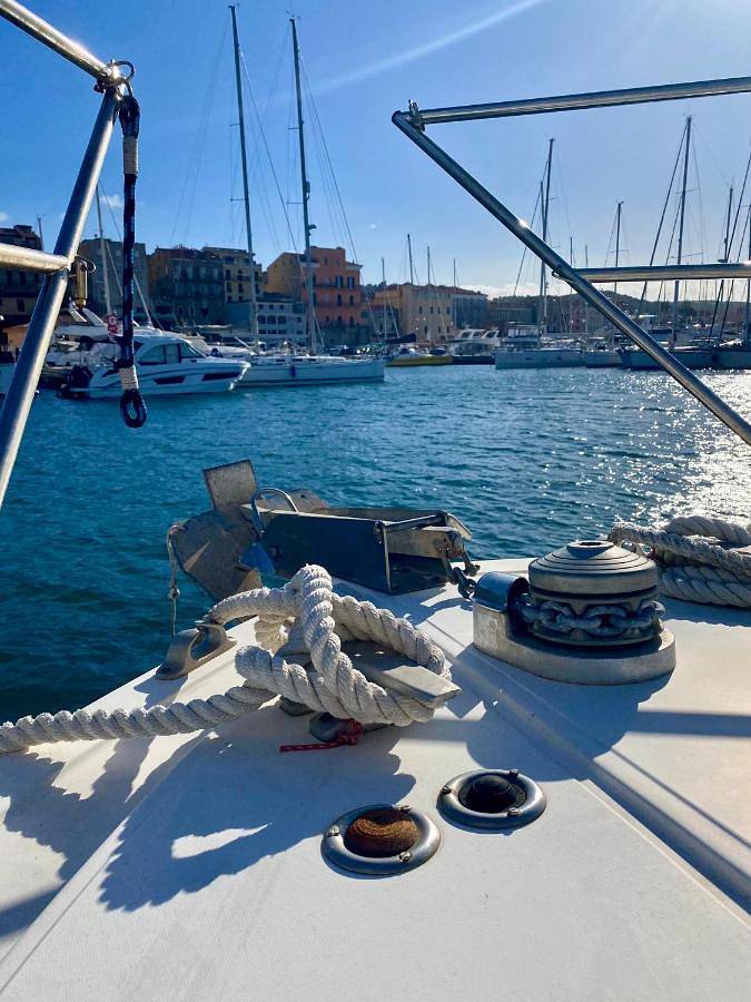 Bateau pour 4 personnes, avec Balcon et Terrasse ainsi que Piscine et Vue en Corse