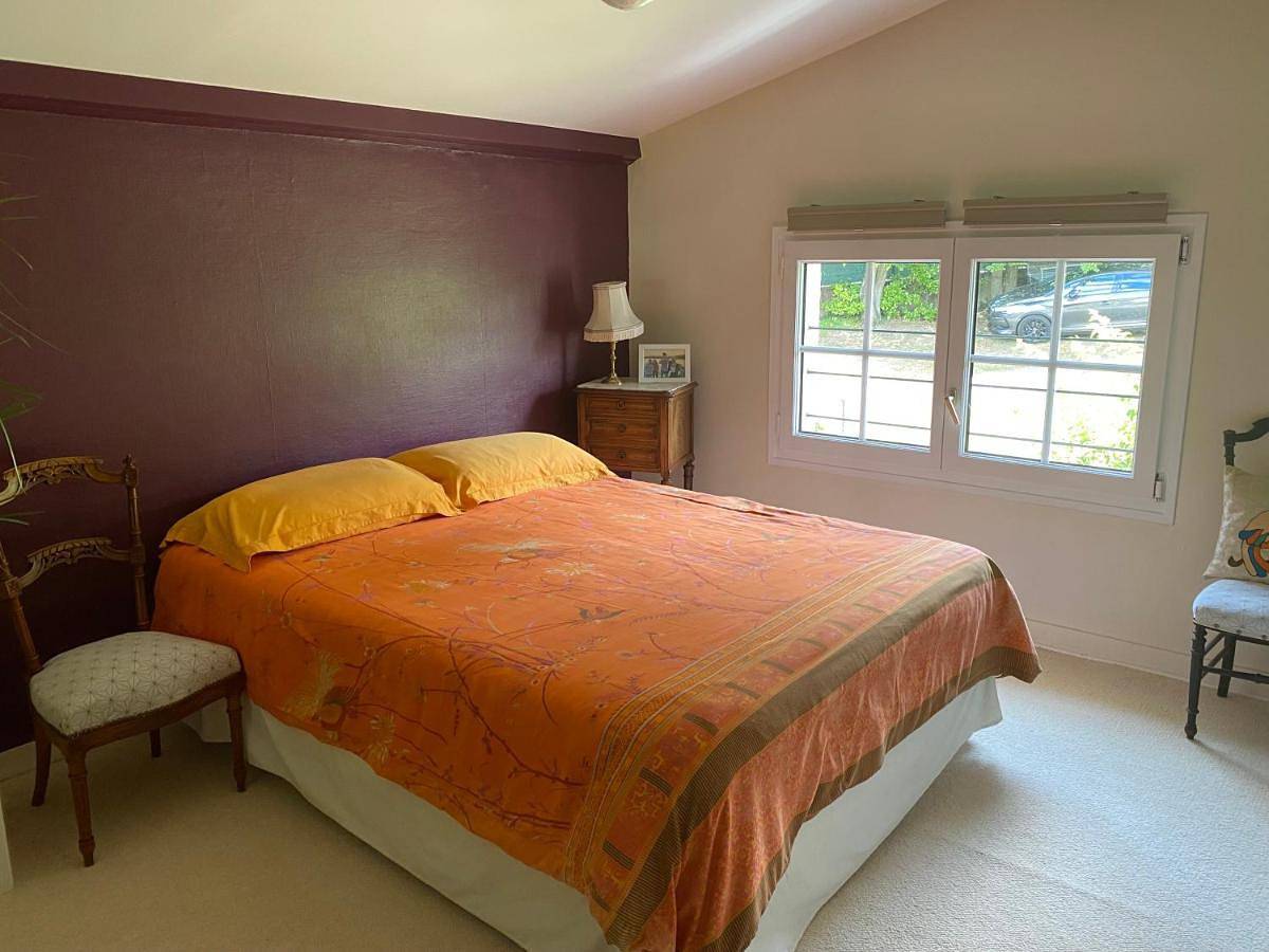 Appartement de vacances entier, Double Room with Garden View in La Fouillouse, Loire
