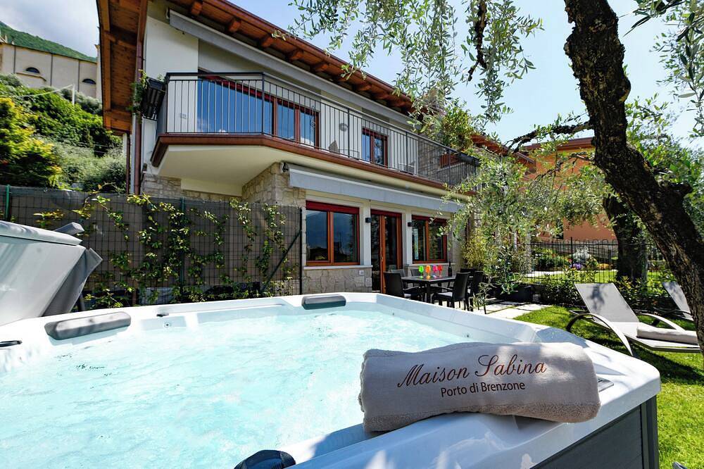 Maison Sabina Mit Wunderbarem Seeblick, Whirlpool Und Privatem Garten in Brenzone, Gardasee-Berge