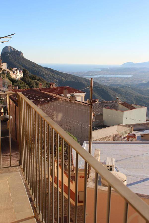 Gîte pour 2 personnes, avec balcon et vue à Baunei - 3