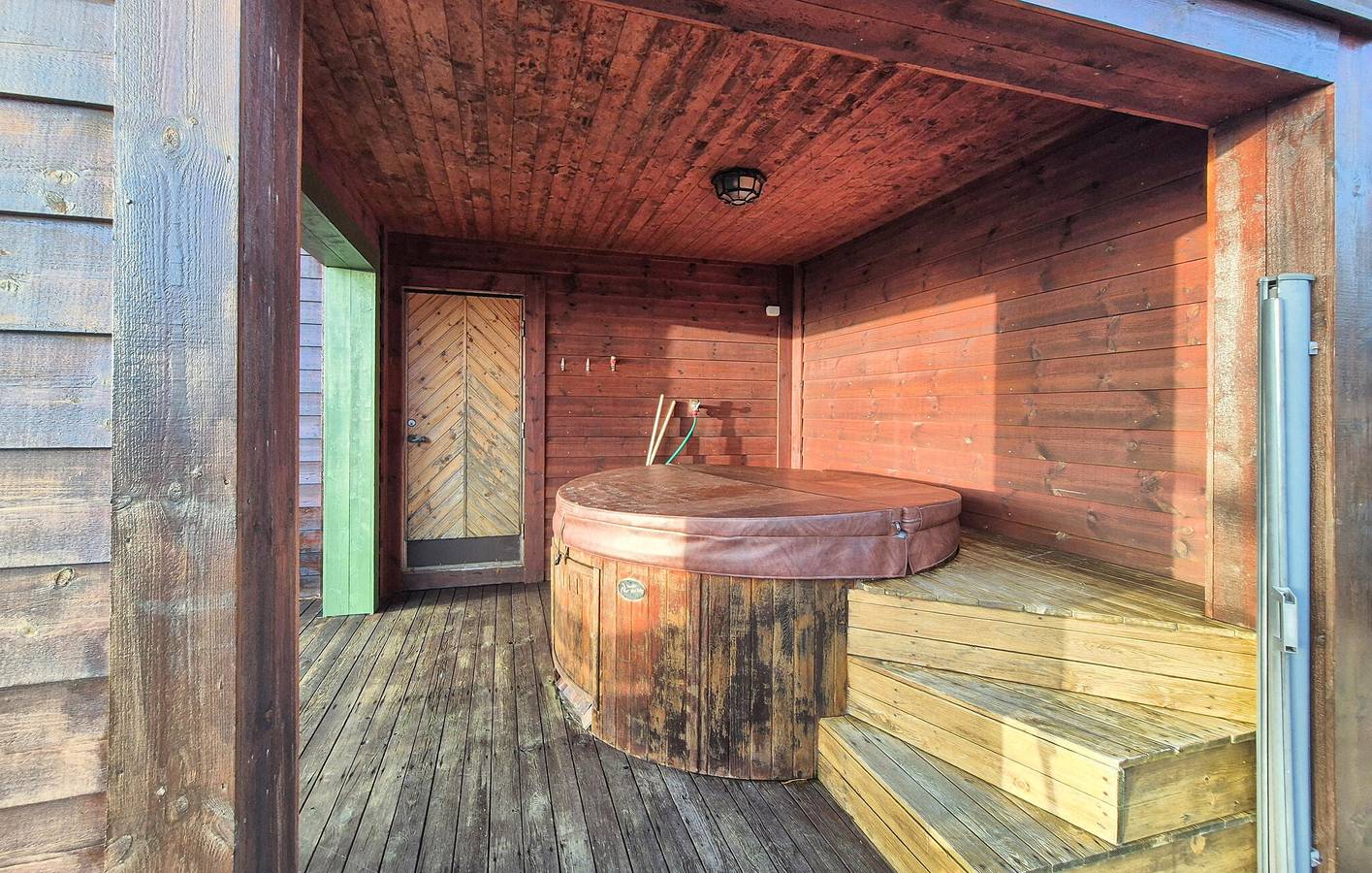 Ferienhaus für 10 Personen mit Terrasse in Radøy