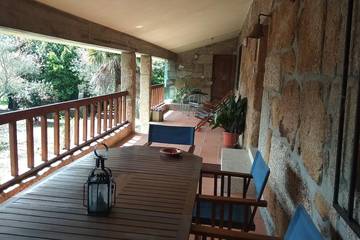 Gîte pour 10 personnes, avec jardin dans Paços de Ferreira