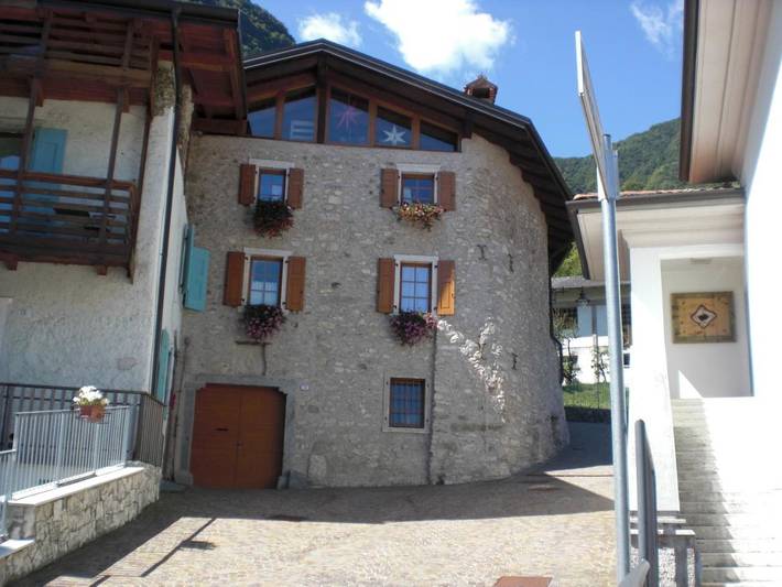 Chambre d’hôte pour 2 personnes, avec Jardin à Tenno