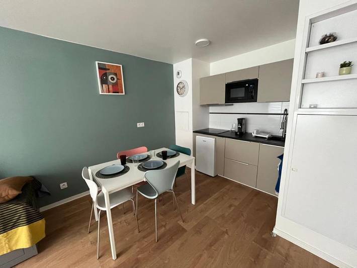 Gîte pour 4 personnes, avec vue à La Courneuve