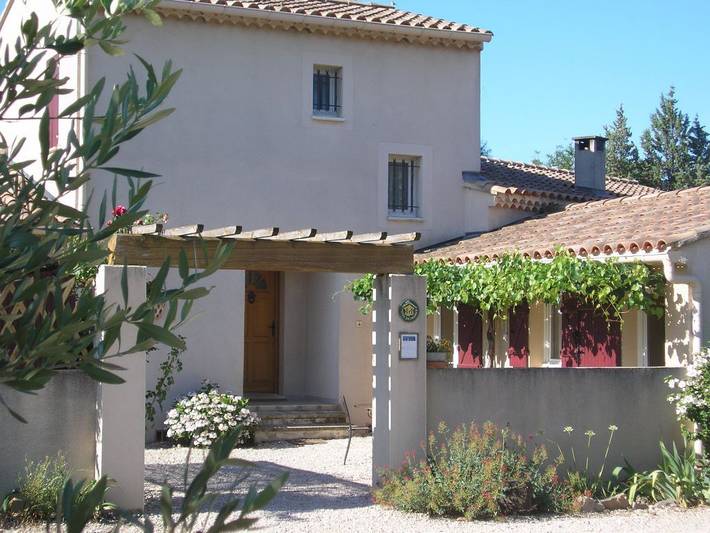 Chambre d’hôte pour 2 personnes, avec piscine et jardin, animaux acceptés dans le Vaucluse - 2