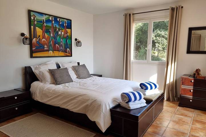 Location de vacances pour 8 personnes, avec jardin à Faugères - 2