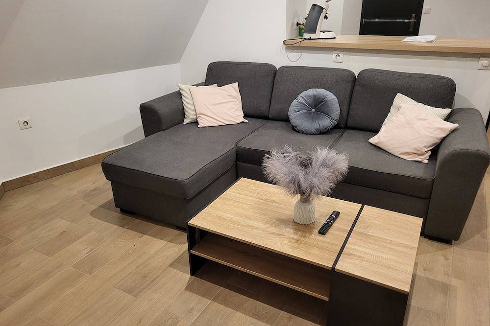 Appartement entier, Appartement   pour 4 personnes à 5mn à pied de la gare et du centre-ville ! in Carentan les Marais, Région de Saint-Lô