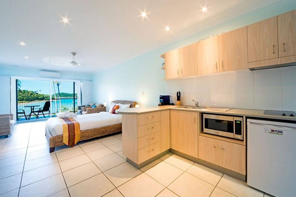 Ganze Wohnung, ❤️Baybliss Apartments, Serenity, Tropical, Romantic Retreat Studio 1❤️ in Shute Harbour, Mackay Region