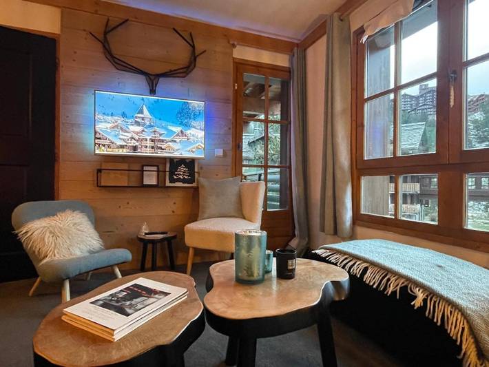 Gîte pour 4 personnes, avec piscine et terrasse ainsi que vue et sauna dans Arc 1950