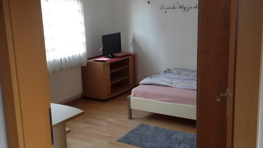 Ganze Wohnung, Ferienwohnung für 1 Person (35 m²) in Schnaitheim in Heidenheim, Landkreis Heidenheim