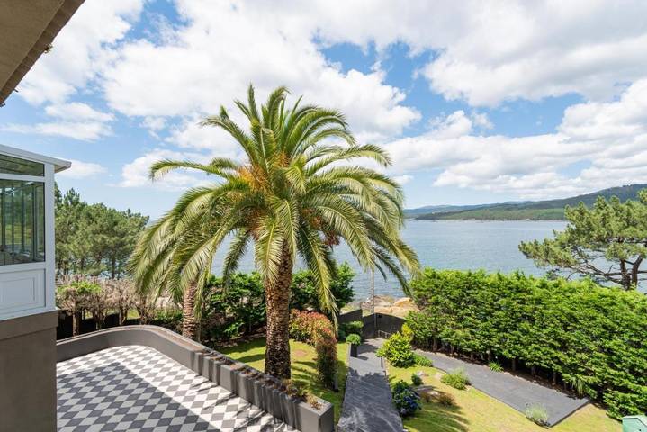 Chalet para 6 personas, con Balcón y Terraza además de Jardín y Piscina en Comarca de Noia