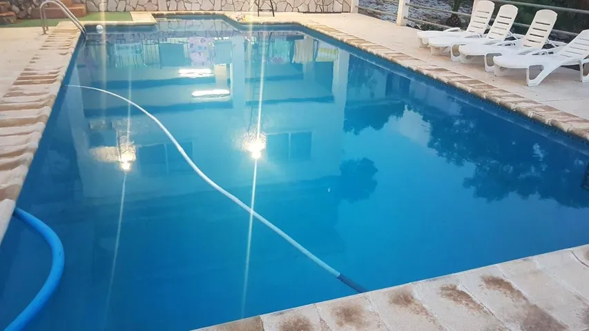 Casa de vacaciones para 6 personas, con vistas además de piscina y jardín, Familias con niños - 1
