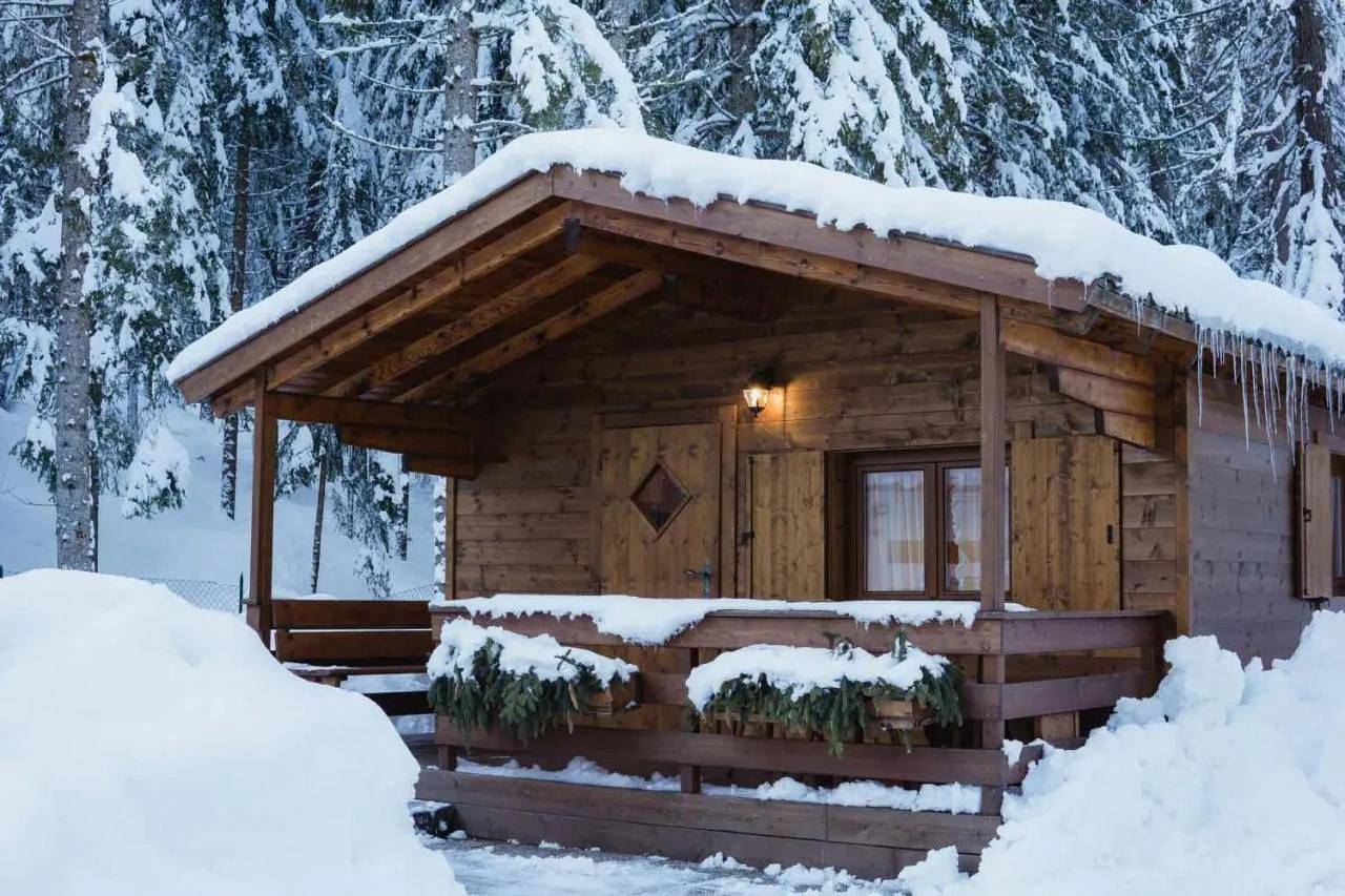 Twin Room in Cortina d'Ampezzo, Dolomiti Superski