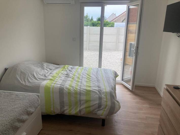 Gîte pour 4 personnes, avec terrasse et jardin à Saran - 2