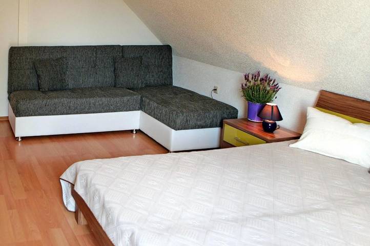 Ferienhaus für 8 Personen, mit Balkon in Verchen - 2