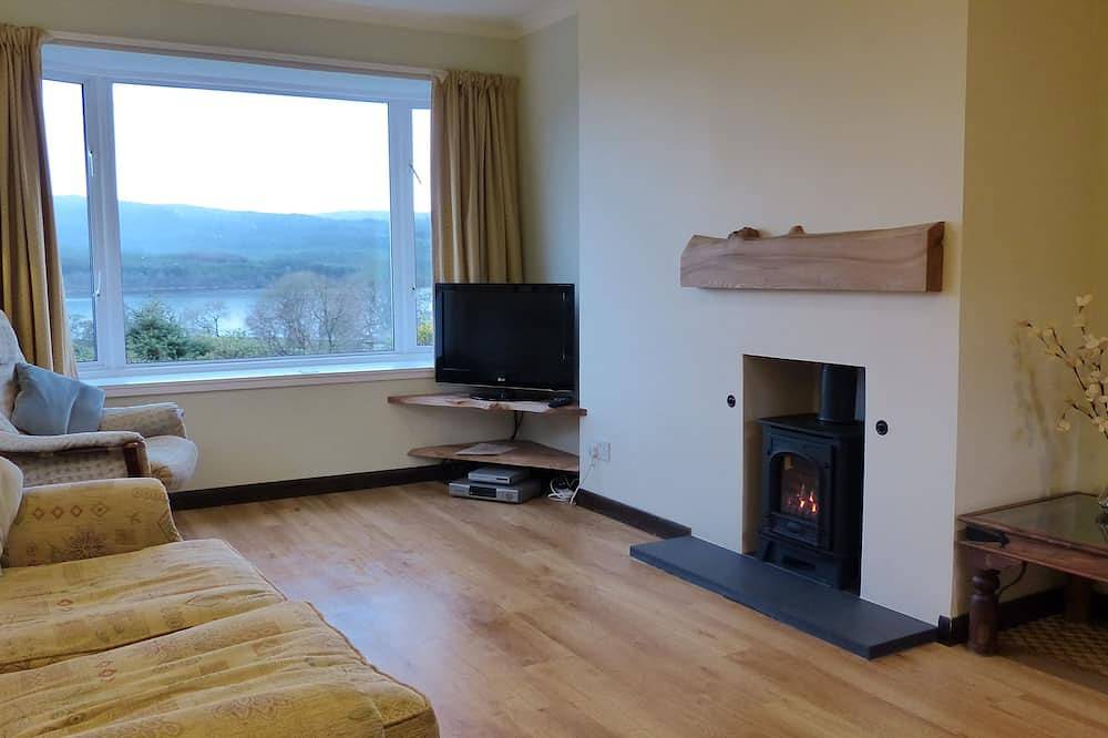 Peaceful Farm Cottage dans le «coeur d'Argyll» surplombant le Loch Awe in Argyll and Bute