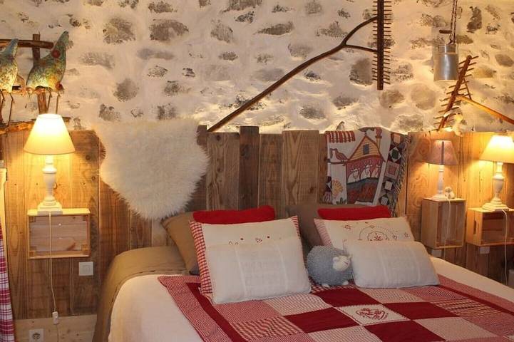 Location de vacances pour 3 personnes, avec sauna et terrasse ainsi que jacuzzi et jardin à Lussas - 3