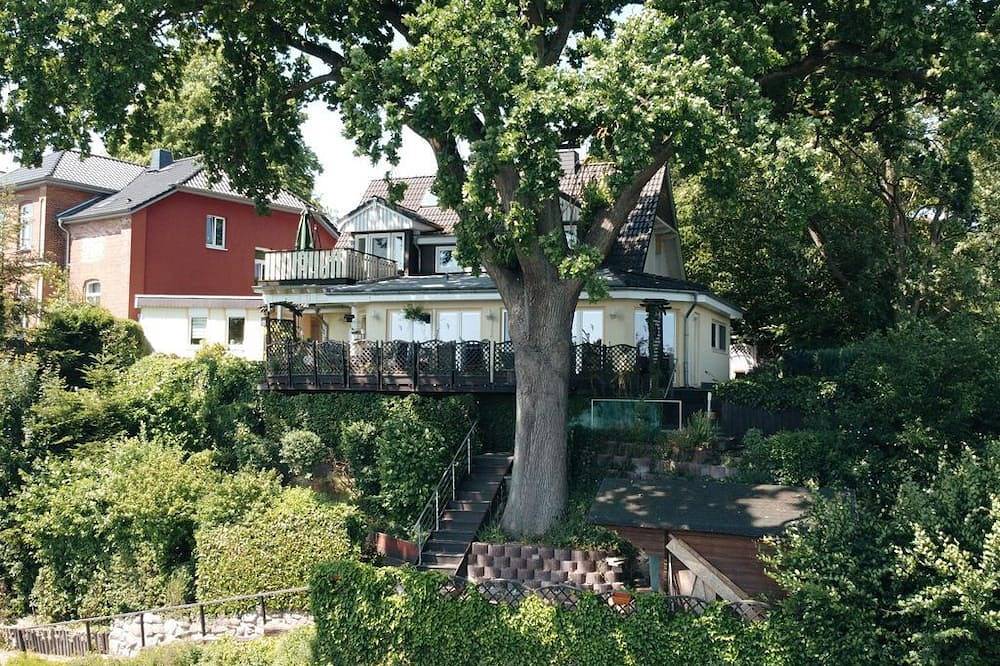 Ganze Wohnung, Zur schönen Aussicht, Ferienwohnung - Ferienwohnung, 1. Og, 2 Schlafzimmer in Ratzeburg, Ratzeburger See