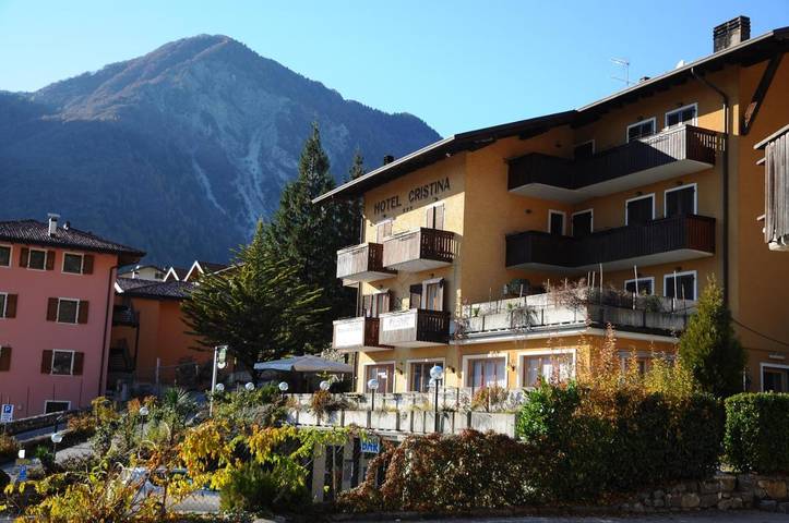 Hôtel, avec Balcon et Terrasse ainsi que Jardin et Vue à Villa del Monte - 3