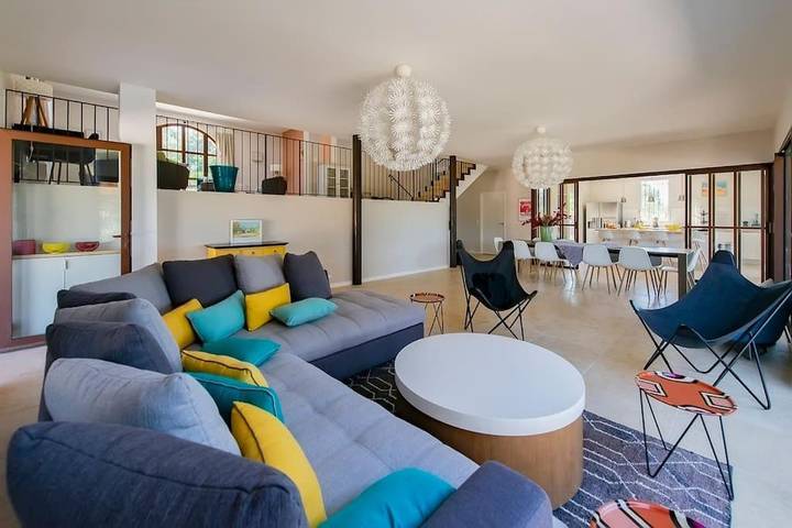 Villa pour 12 personnes, avec piscine ainsi que jardin et vue, animaux acceptés à Ollioules - 4