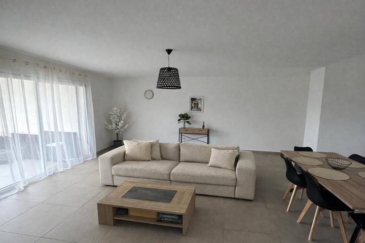 Appartement de vacances pour 4 personnes, avec terrasse
