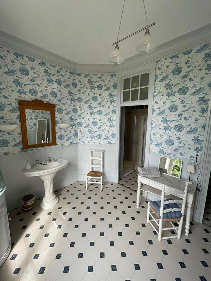 Location de vacances pour 15 personnes, avec jardin et terrasse ainsi que vue et piscine à Soissons - 2