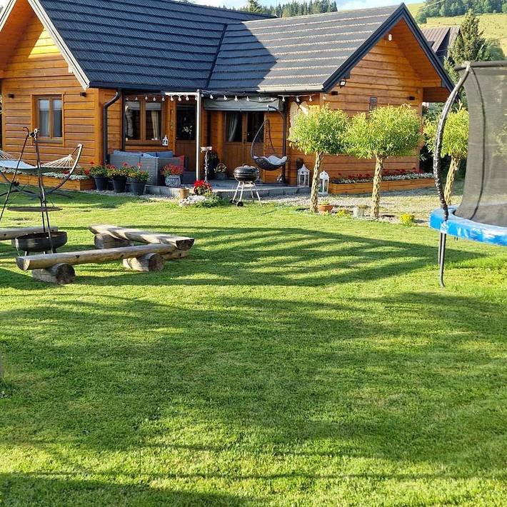 Apartament wakacyjny dla 4 osób, z Jacuzzi i Taras oraz Ogród i Basen dla dzieci w Tylicz
