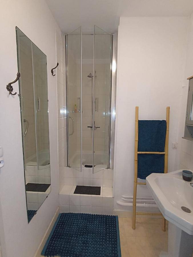 Gîte pour 2 personnes, avec vue dans Thermes de Bagnoles de l'Orne - 3