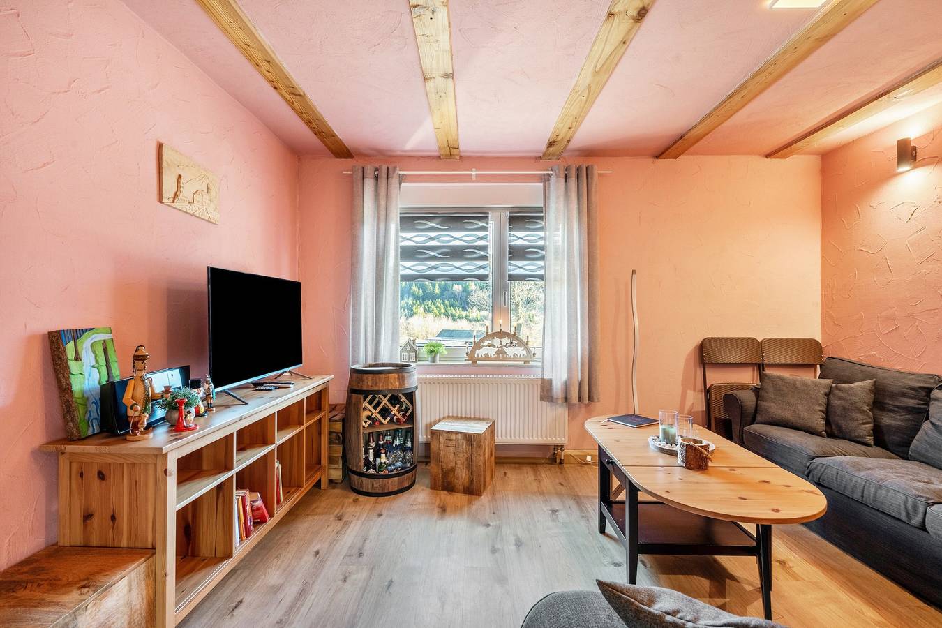 Ganze Wohnung, Ferienwohnung 'Ferienhaus Fichtelberg Appartement A' mit Bergblick, privater Terrasse und Wlan in Oberwiesenthal, Erzgebirge