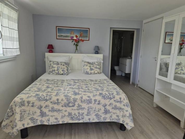 Appartement de vacances pour 2 personnes, avec jardin et vue ainsi que terrasse et piscine