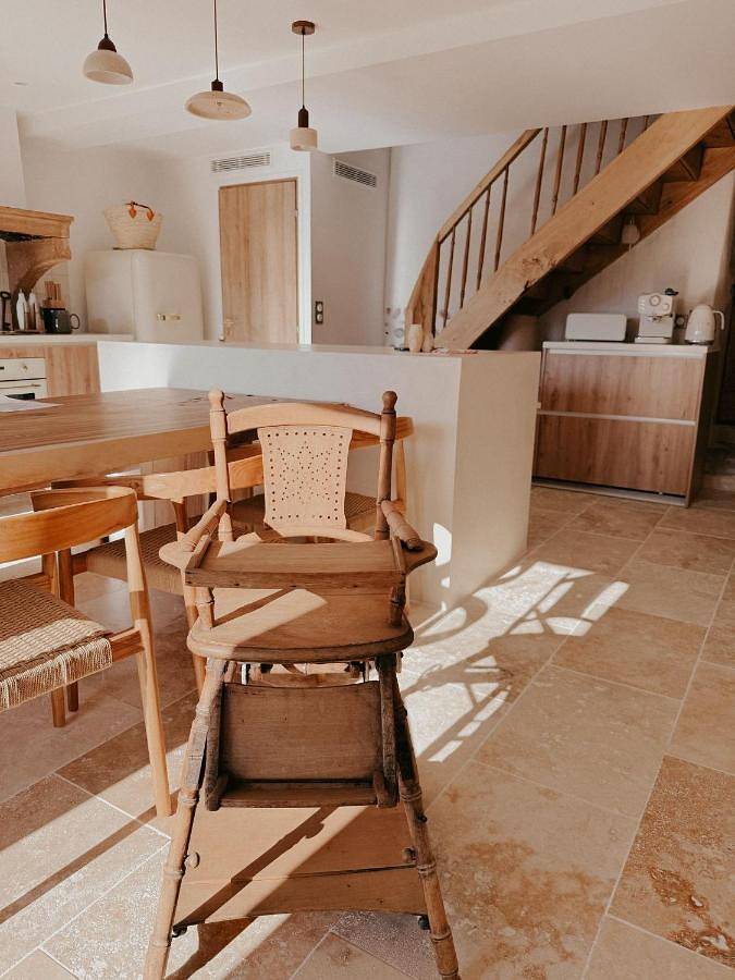 Three-Bedroom House in Saint-Georges-d'Espéranche, Région de Vienne