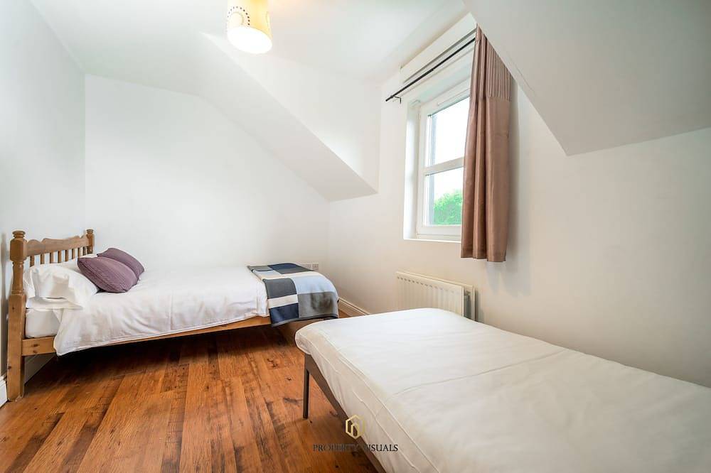 Forestside House - modernes, geräumiges Haus, ideal für Gruppen und Familien in Grafschaft Antrim