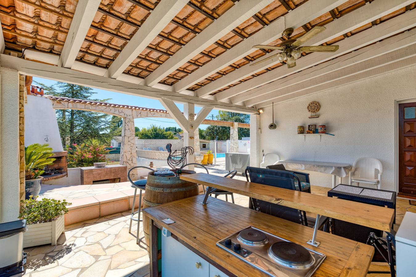 Chambre d'hôtes 'Chez Gaston' avec piscine privée, Wi-Fi et climatisation in Saint-Drézéry, Région de Montpellier