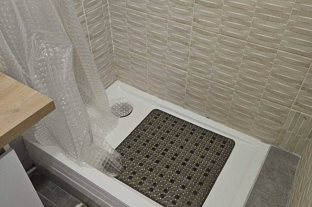 Entire apartment, Studio in Champigny sur marne near Disneyland in Champigny-sur-Marne, Val-de-Marne