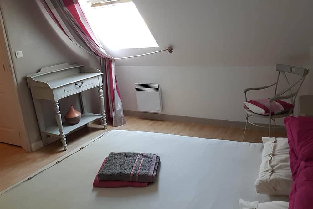 Charming and cosy renovated Penty just a stone's throw from the Bay of Tréguennec in Tréguennec, Côte de Cornouaille