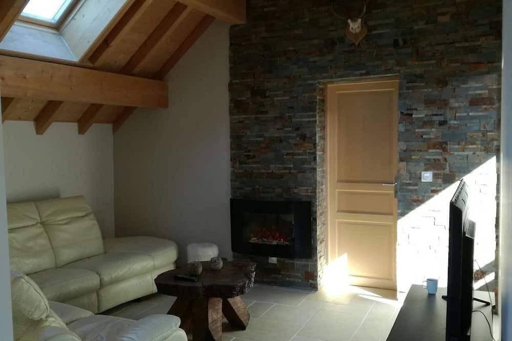 Gîte Indépendant Dans Maison Propriétaires in Saint-Laurent-en-Grandvaux, Parc naturel régional du Haut-Jura